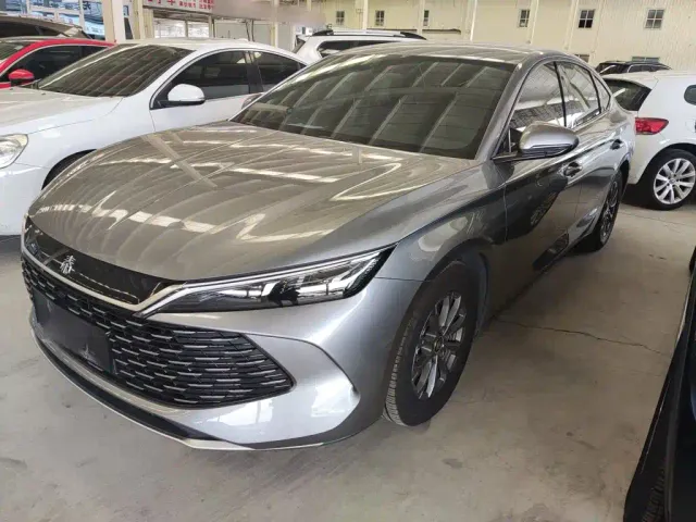 Фотография автомобиля — BYD Qin L