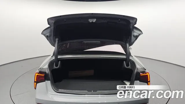 Kia K5 Новый K5 3 поколение 2.0 LPi(Для проката) — Фото автомобиля 20