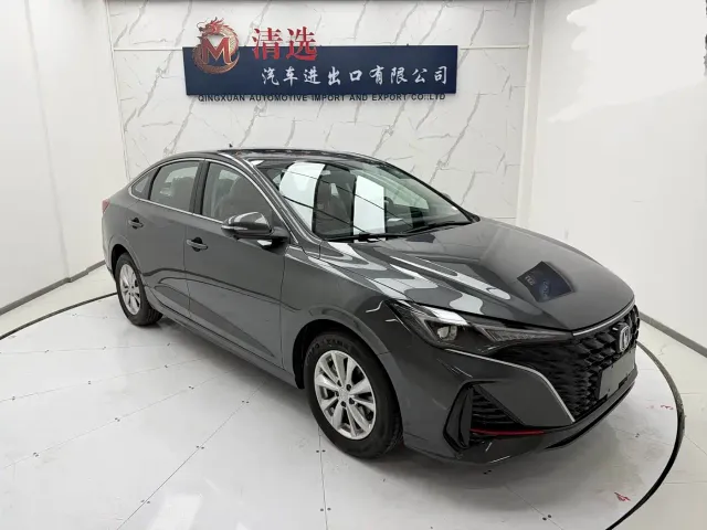 Changan Eado — Фото автомобиля 3