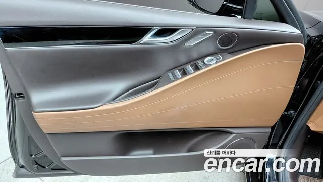 Genesis G80 Бензин 2.5 турбо AWD — Фото автомобиля 24