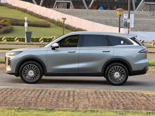 Chery Tiggo 9 — Фото автомобиля 8