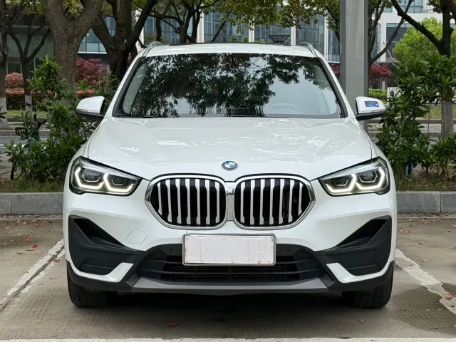 BMW X1 — Фото автомобиля 2