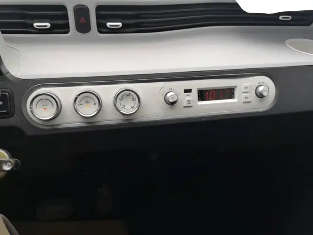Wuling Hongguang Mini EV — Фото автомобиля 12