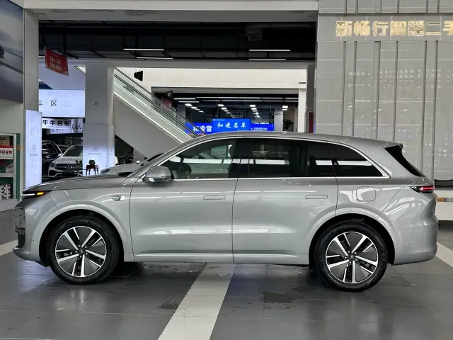 Li Auto L6 — Фото автомобиля 7