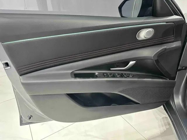Hyundai Elantra — Фото автомобиля 8