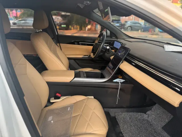 Geely Galaxy L6 — Фото автомобиля 11