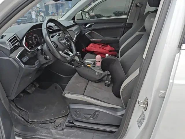 Audi Q3 — Фото автомобиля 14