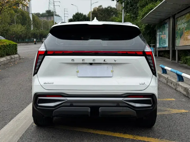 Geely Boyue L — Фото автомобиля 24