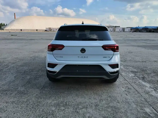 Volkswagen T-Roc — Фото автомобиля 5