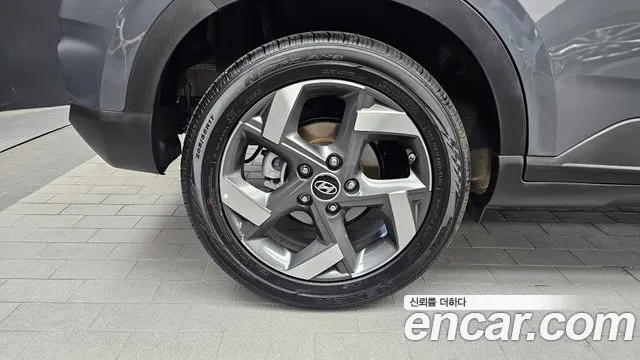 Hyundai Venue — Фото автомобиля 5