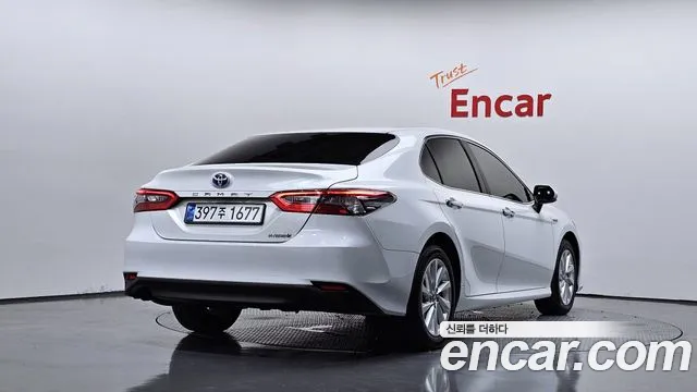 Toyota Camry — Фото автомобиля 2