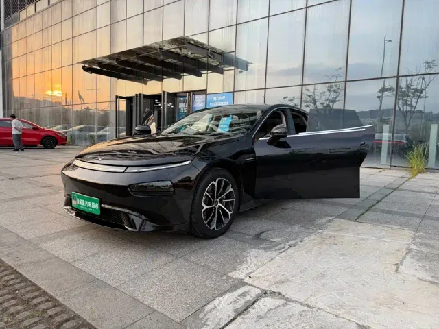 Xpeng P7 — Фото автомобиля 16