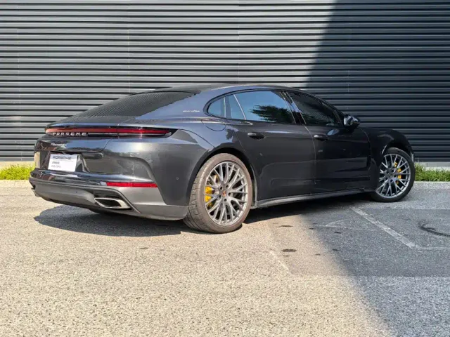 Porsche Panamera — Фото автомобиля 3