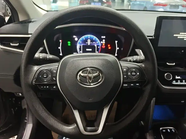 Toyota Frontlander — Фото автомобиля 10