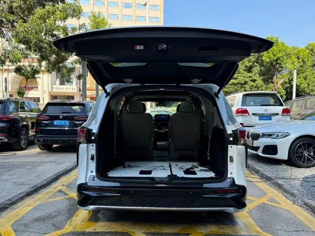 Toyota Granvia — Фото автомобиля 19