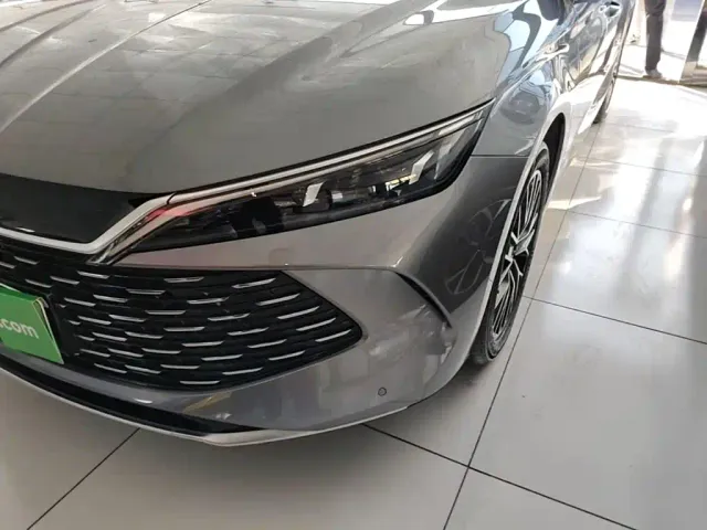BYD Qin L — Фото автомобиля 23