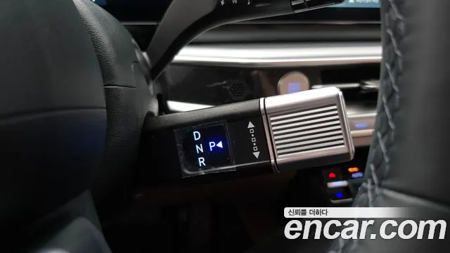 Hyundai Grandeur Grandeur (GN7) 2.5 Бензин 2WD — Фото автомобиля 9