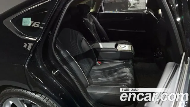 Genesis G80 Бензин 3.5 турбо AWD — Фото автомобиля 12