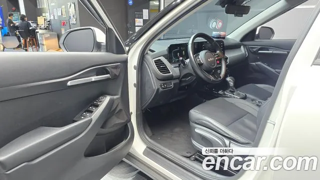 Kia Seltos Новый Seltos Бензин 1.6 турбо 2WD — Фото автомобиля 10