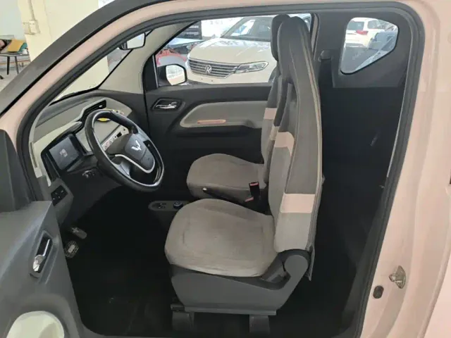 Wuling Hongguang Mini EV — Фото автомобиля 14
