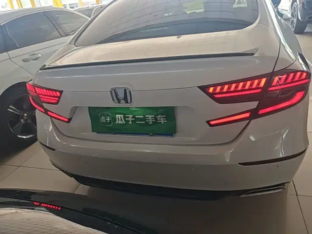 Honda Accord — Фото автомобиля 5