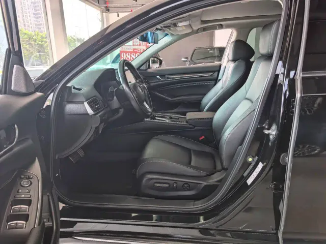 Honda Accord — Фото автомобиля 5