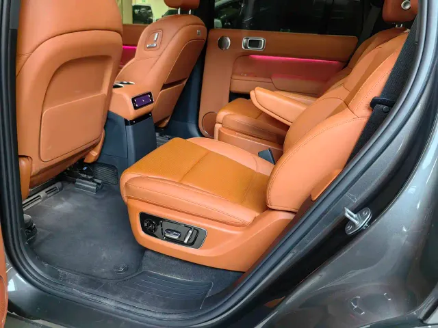 Li Auto L9 — Фото автомобиля 10