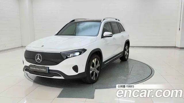 Mercedes-Benz EQB X243 — Фото автомобиля 2