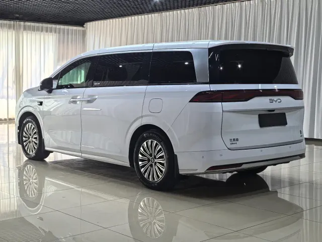 BYD Xia — Фото автомобиля 4
