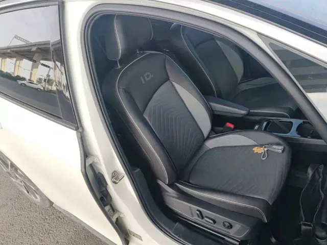 Volkswagen ID.3 — Фото автомобиля 24