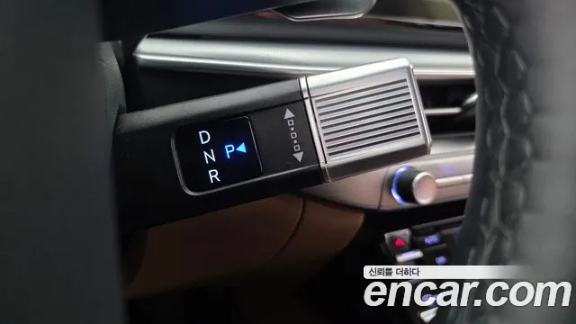 Hyundai Grandeur Grandeur (GN7) 2.5 Бензин 2WD — Фото автомобиля 8