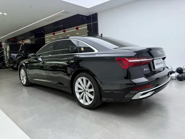 Audi A6L — Фото автомобиля 8