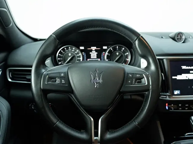 Maserati Levante — Фото автомобиля 11