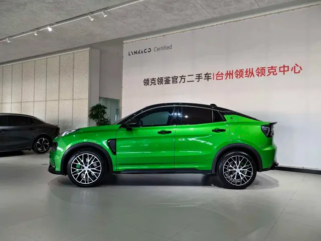 Lynk & Co 05 — Фото автомобиля 3
