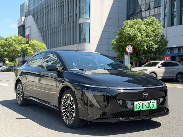Nissan N7 — Фото автомобиля 3