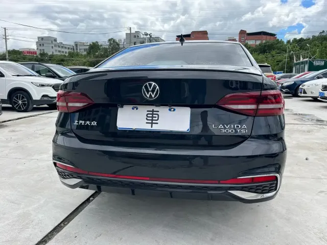 Volkswagen Lavida — Фото автомобиля 6