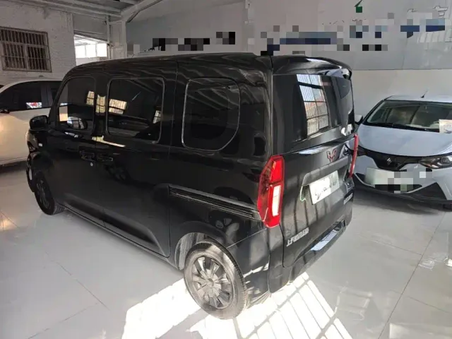 Wuling Zhiguang NEV — Фото автомобиля 4