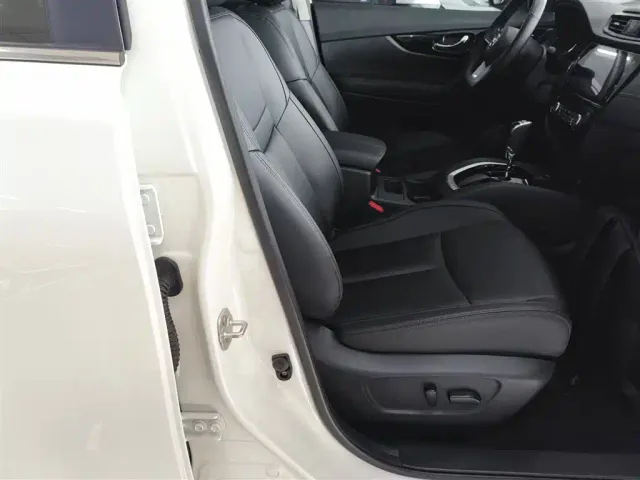 Nissan X-Trail — Фото автомобиля 24