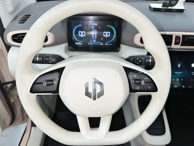 Leapmotor T03 — Фото автомобиля 17