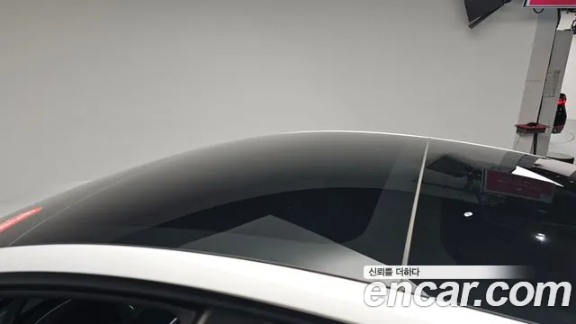Tesla Model 3 — Фото автомобиля 16