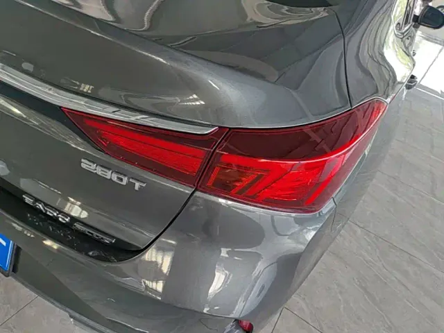 Changan Eado — Фото автомобиля 7