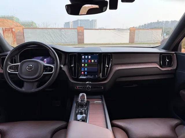 Volvo XC60 — Фото автомобиля 16