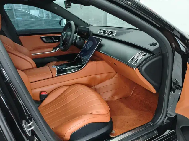 Mercedes-Benz S-Class — Фото автомобиля 12
