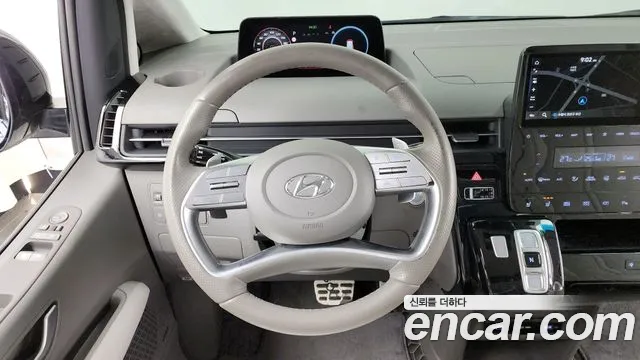 Hyundai Staria Staria 4WD Lounge 9 мест — Фото автомобиля 13