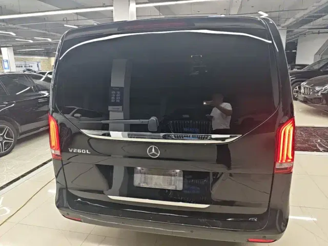 Mercedes-Benz V-Class — Фото автомобиля 5