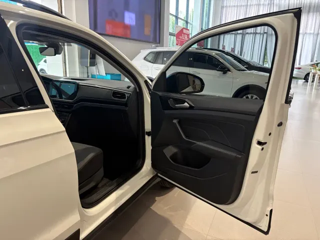 Volkswagen Tharu — Фото автомобиля 13
