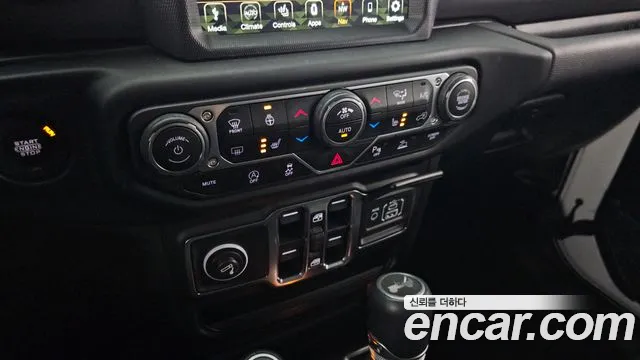 Jeep Wrangler Wrangler (JL) 2.0 Overland 4 двери — Фото автомобиля 18