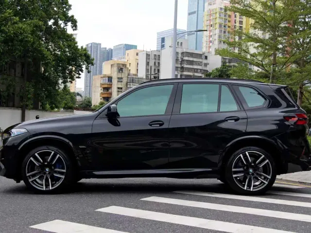 BMW X5 M — Фото автомобиля 16
