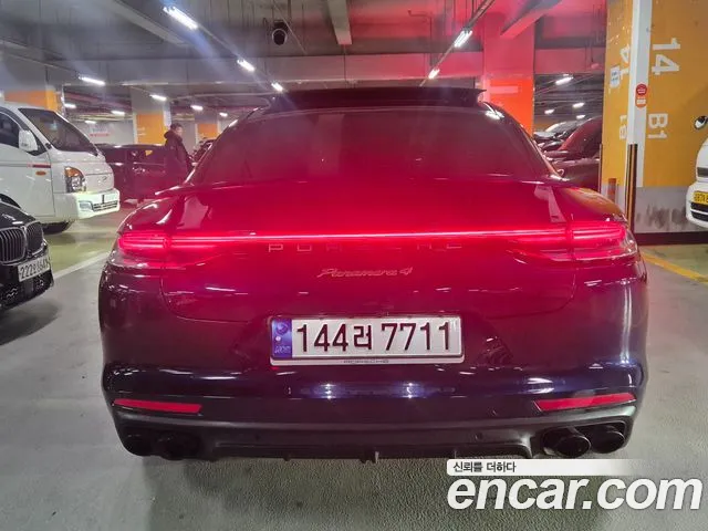 Porsche Panamera — Фото автомобиля 7