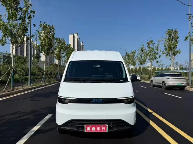 JMC E-Fushun — Фото автомобиля 2